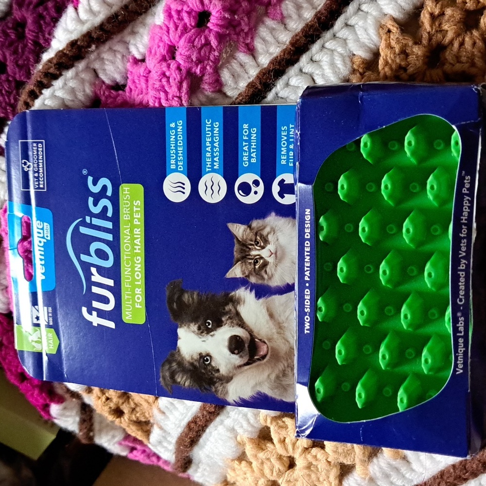 Vetnique furbliss brush for long hair pets